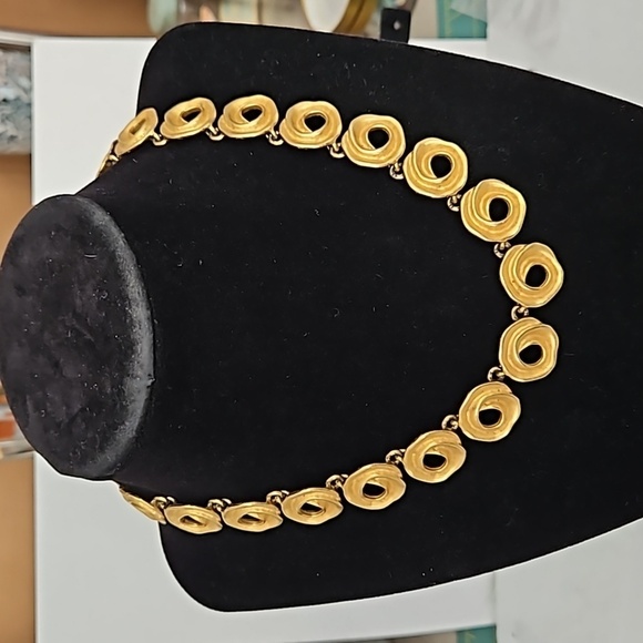 CASUAL CORNER Soft Goldtone 15" Long w/ 2 1/2" Long Extender Necklace - Picture 1 of 6